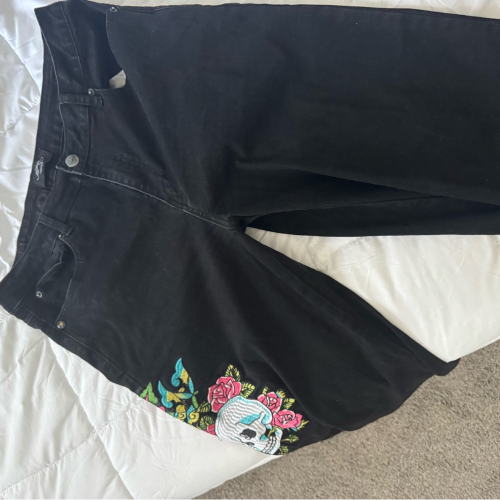 Black Jeans with Skull and Floral Embroidery